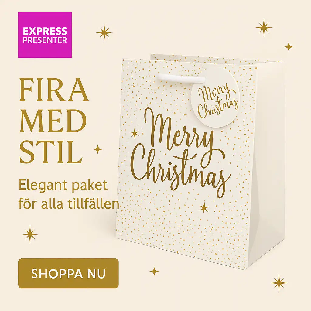 Presentpåse vit | God jul från Express-presenter: Vit presentpåse 18x23x10cm med guldfärgade stjärnor och "Merry Christmas"-text på beige bakgrund. Svensk text lyfter elegant gåvopåse för julklappar. SHOPPA NU.