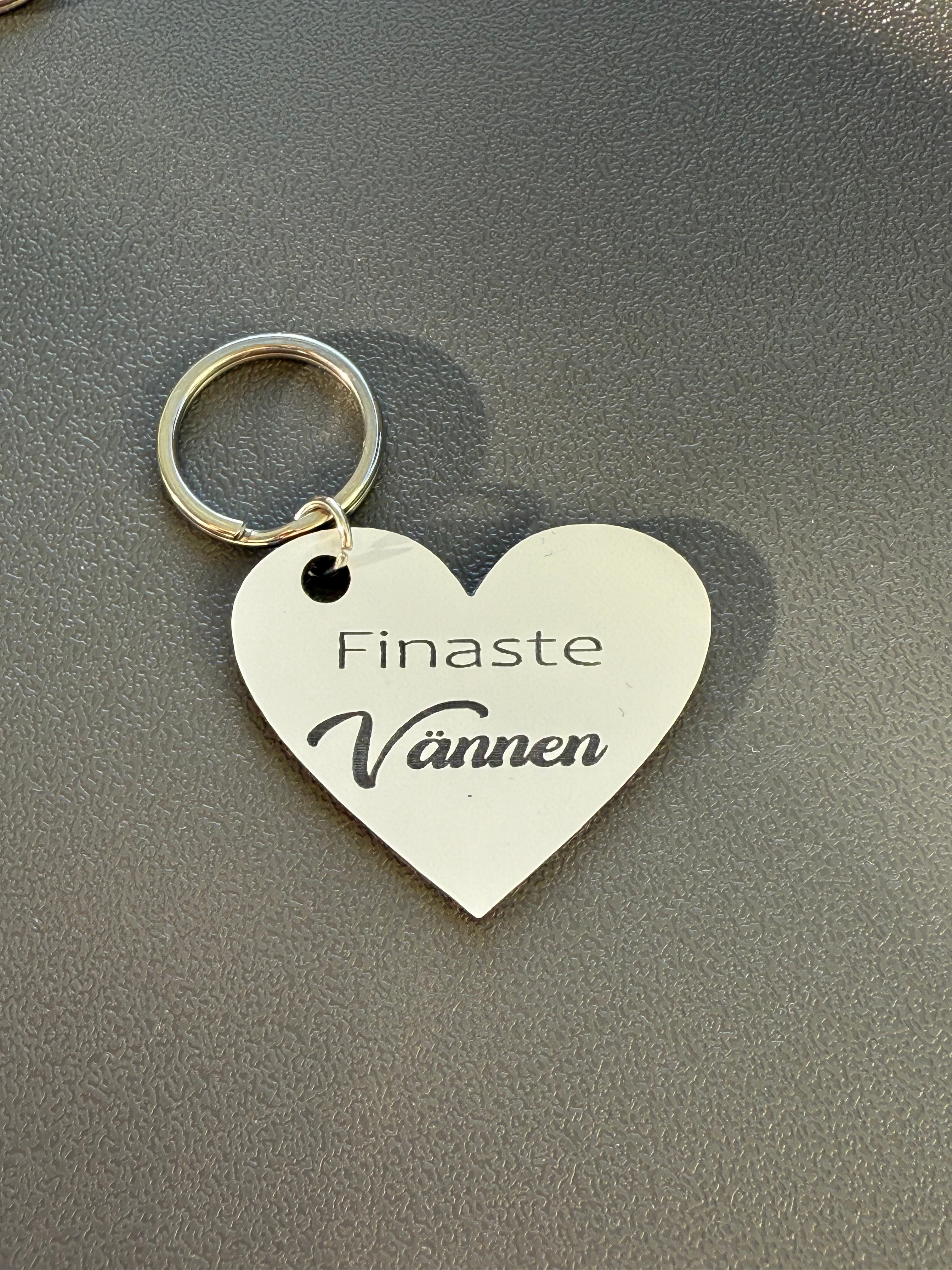 Nyckelring | Finaste vännen (Vit)