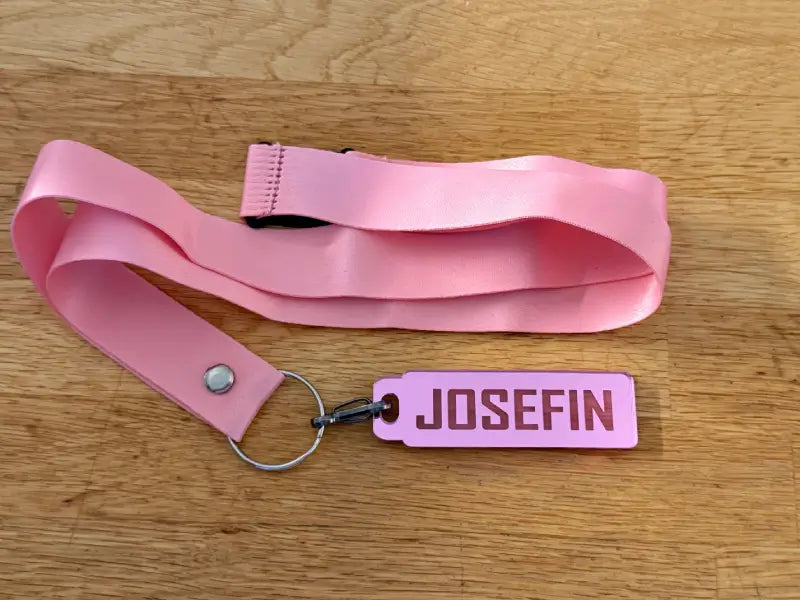 Nyckelband med egen text-expresspresenter.se