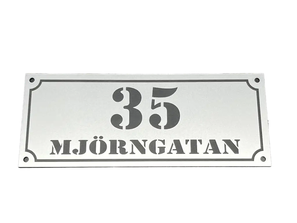 Express-presenter Brevlåde skylt är en 150×50 mm rektangulär metallskylt med "35" ovanför "MJÖRNGATAN" i fet stencilskrift, plus fyra hörnmonteringshål.