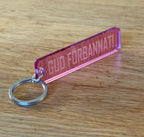 Nyckelring | “Gud förbannat” i spegelplast – Rolig svensk design & perfekt present