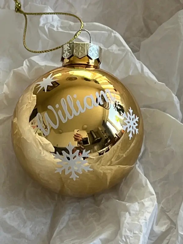 Juletræskugle i skinnende guld med egen tekst