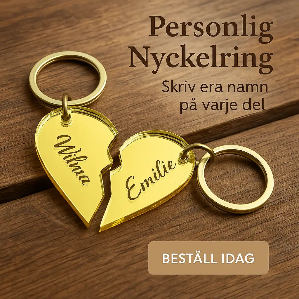 Två "Nyckelring - Halvt hjärta" by Express-presenter (4x3cm, spegelplast) med egna namn - Wilma och Emilie - på en träyta. Gör din nyckelring personlig! Knapp: Beställ idag (Order today).